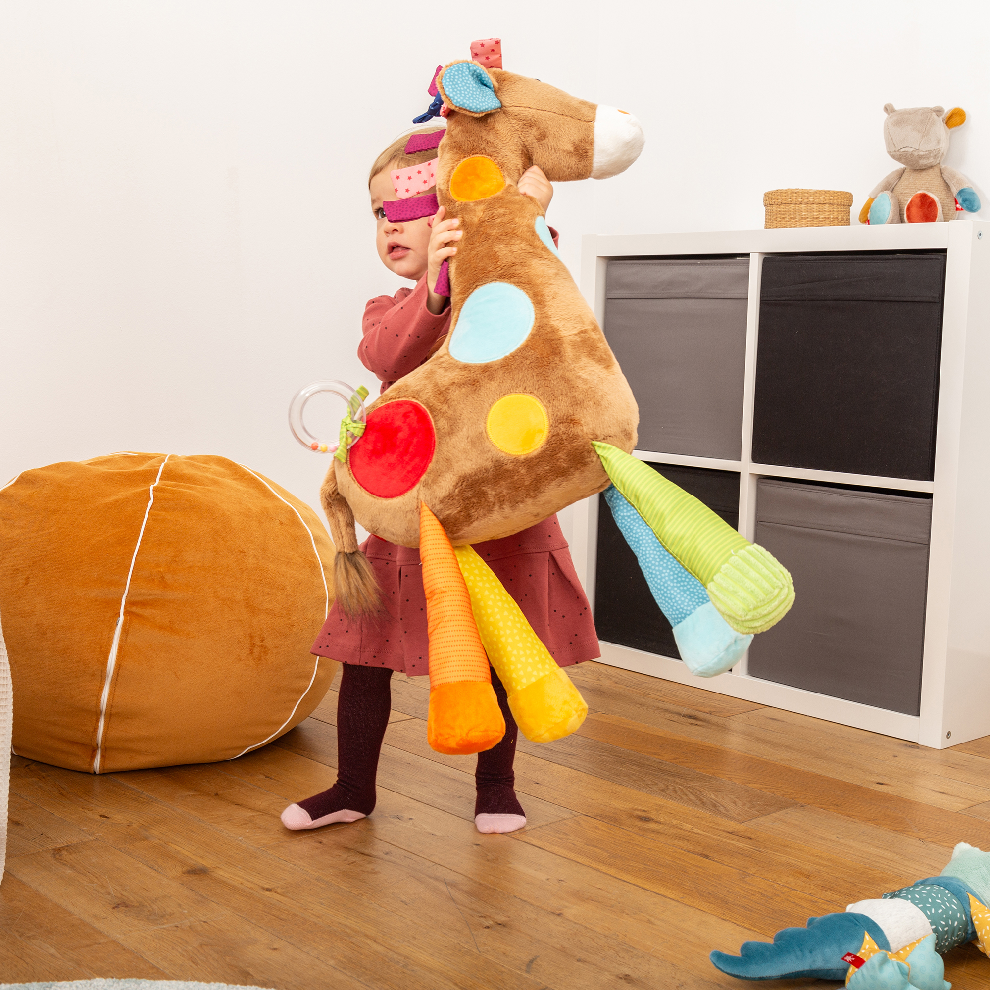 XXL-Giraffe, PlayQ