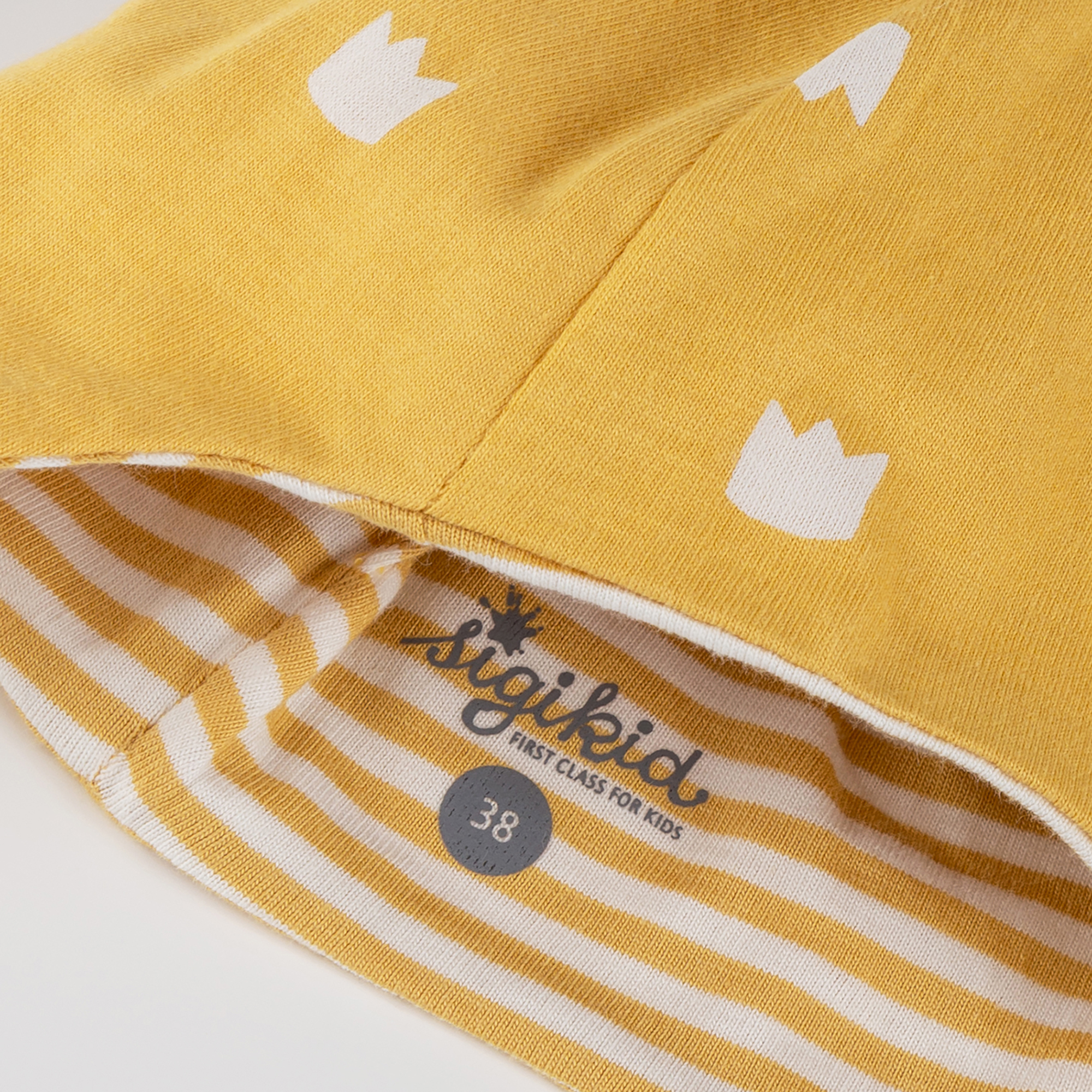 Newborn baby hat with ties, yellow