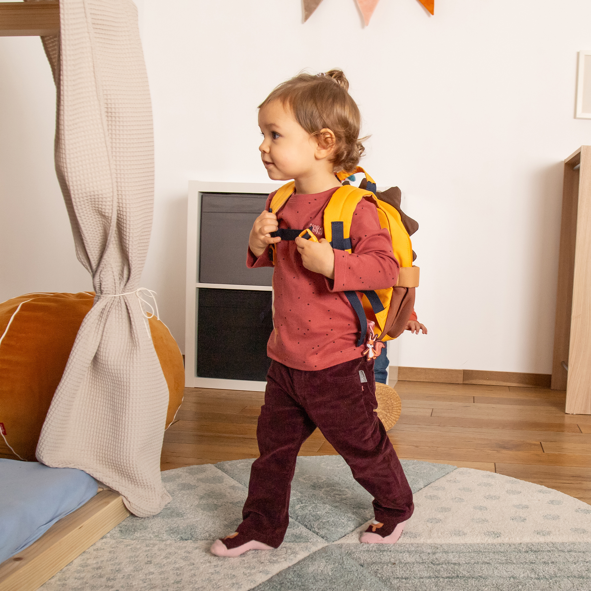 Children's backpack lion with paws and 3-D-mane