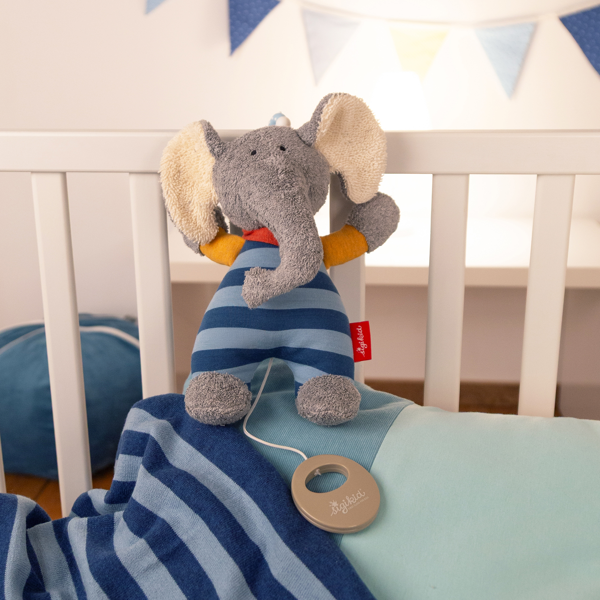 Cuddly musical elephant "Lolo Lombardo"