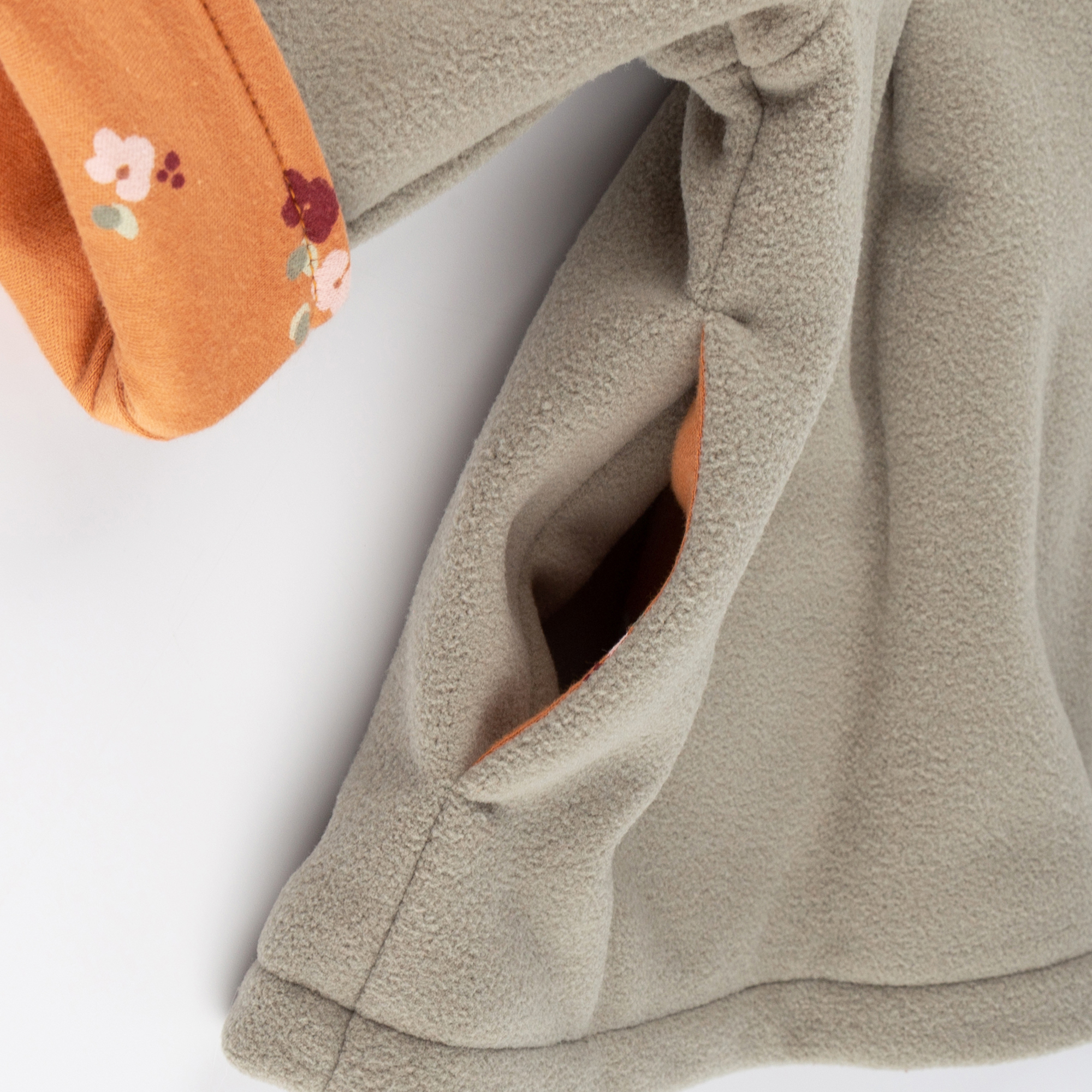 Collared baby fleece jacket pastel green, lined Collared baby fleece jacket pastel green, lined