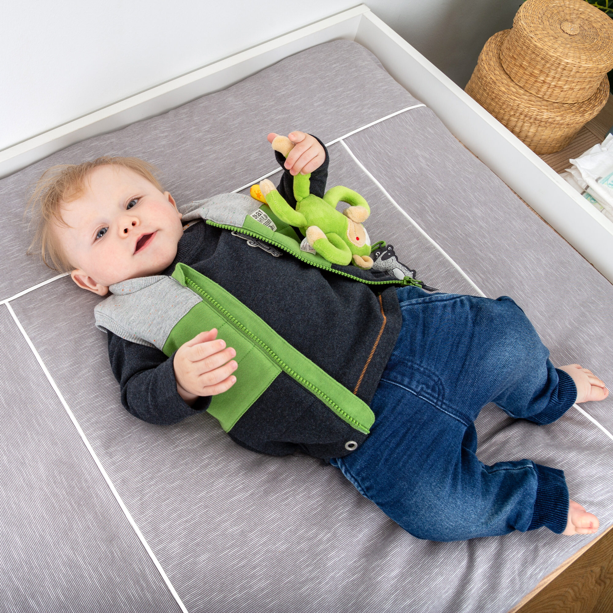 Babyjeans mit Beinbündchen in Dunkelblau Babyjeans mit Beinbündchen in Dunkelblau