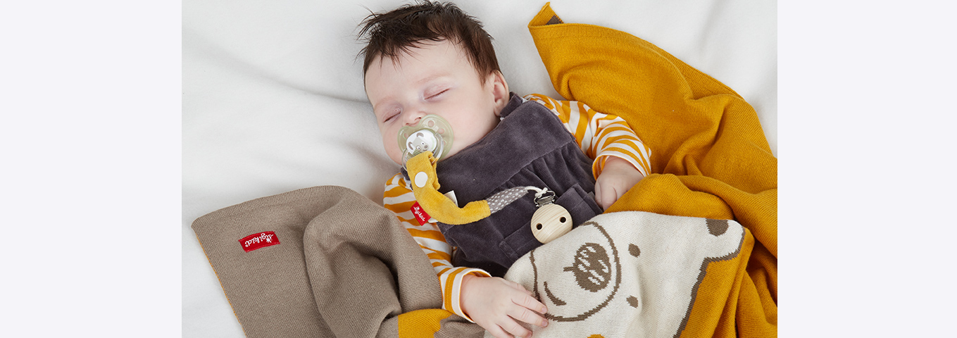 Kuschelnest für die Kleinsten: Das sollte in keinem Babyzimmer fehlen