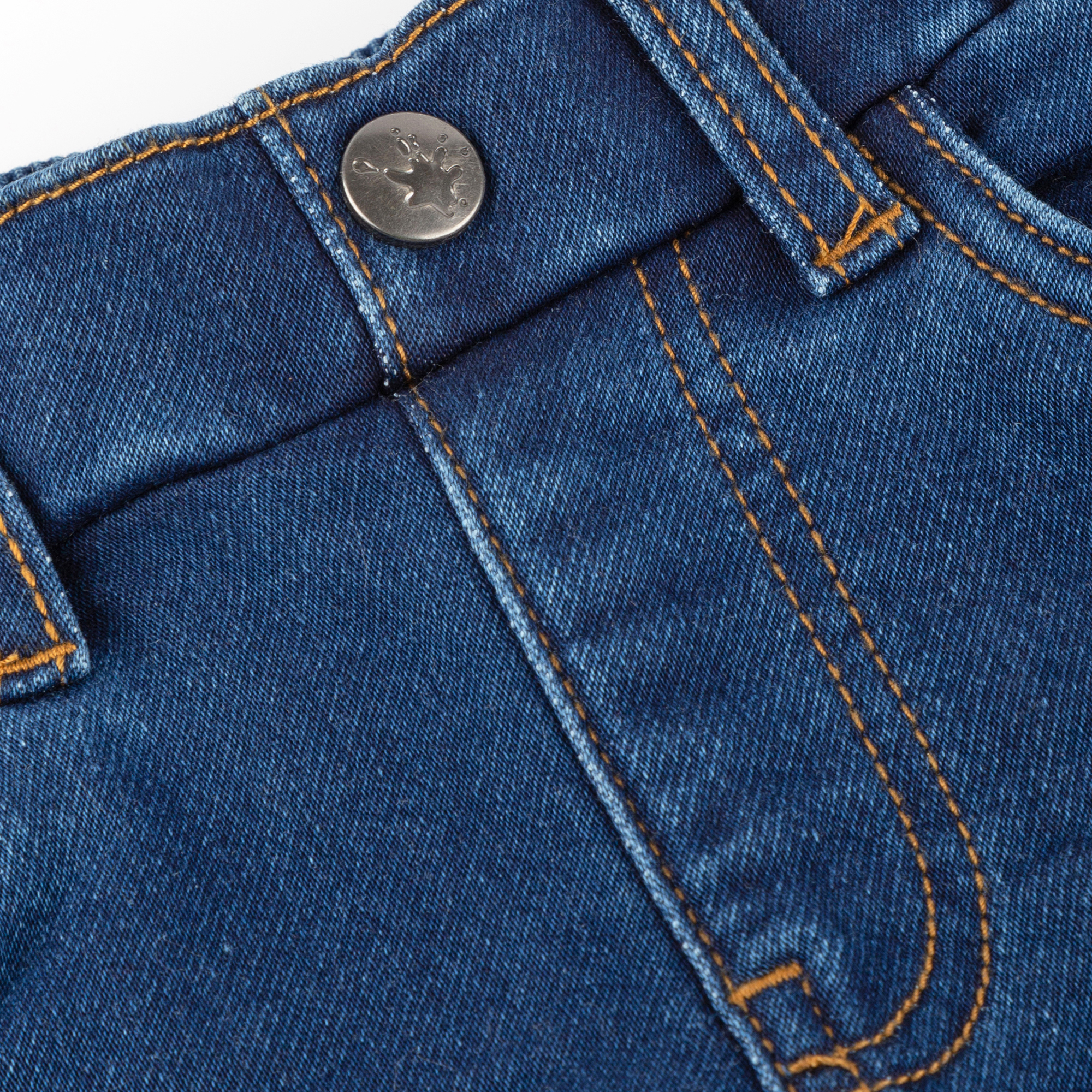 Schlanke Kinderjeans mit innen verstellbarem Dehnbund Schlanke Kinderjeans mit innen verstellbarem Dehnbund