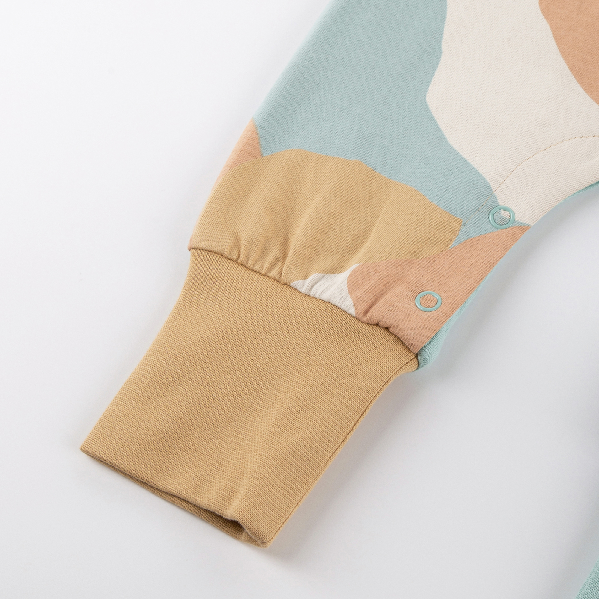 Weicher Baby Schlaf Overall mit Bär, hellblau/beige