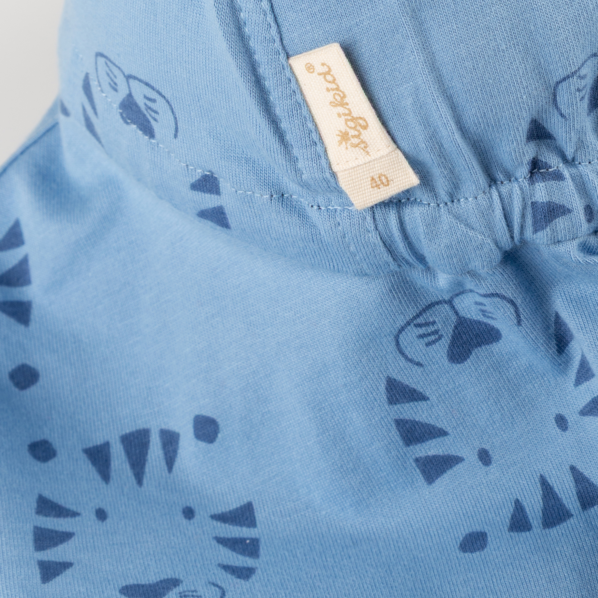 Baby Hut mit Nackenschutz Tiger & Löwe Print, blau