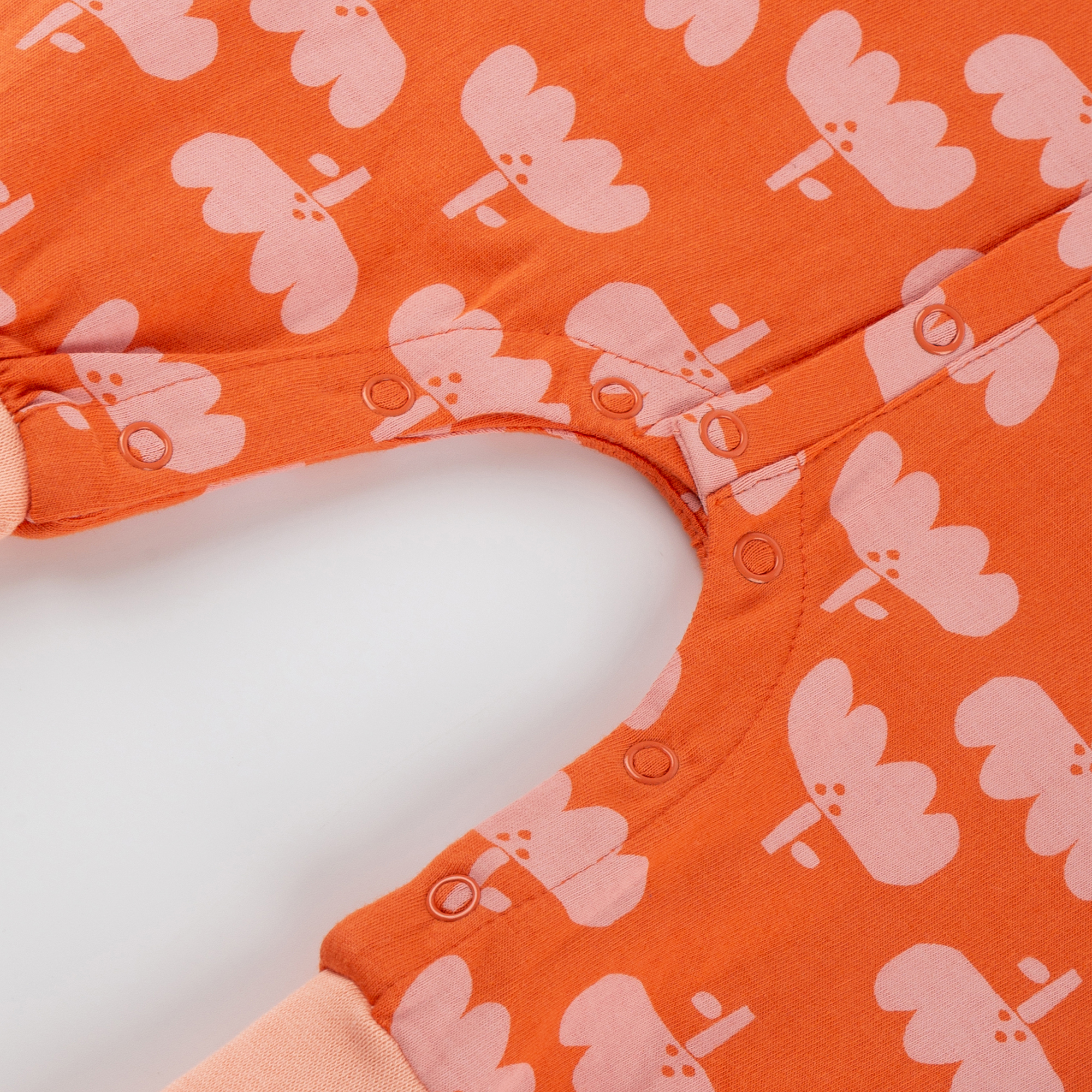Weicher Baby Schlaf Overall Blütenprint, hellrot/apricot Weicher Baby Schlaf Overall Blütenprint, hellrot/apricot