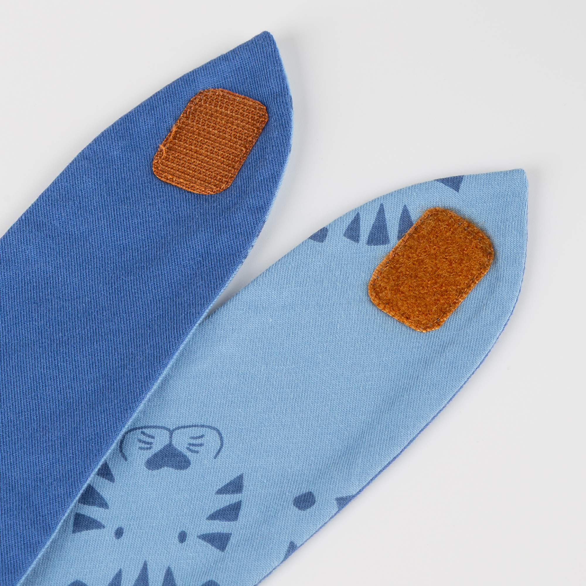 Reversible baby bandana bib Tiger & Lion
