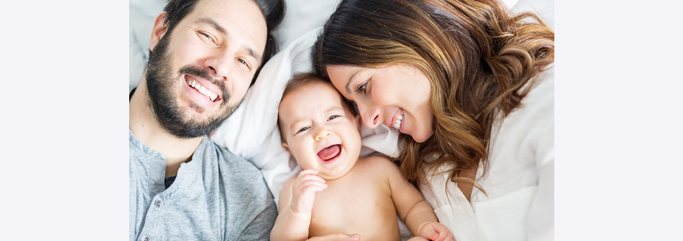 Flitterwochen mit dem Baby: So wird das Wochenbett wunderschön