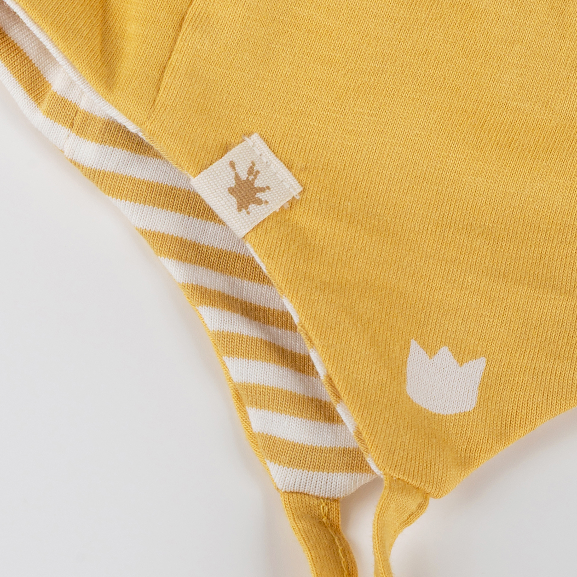 Newborn baby hat with ties, yellow