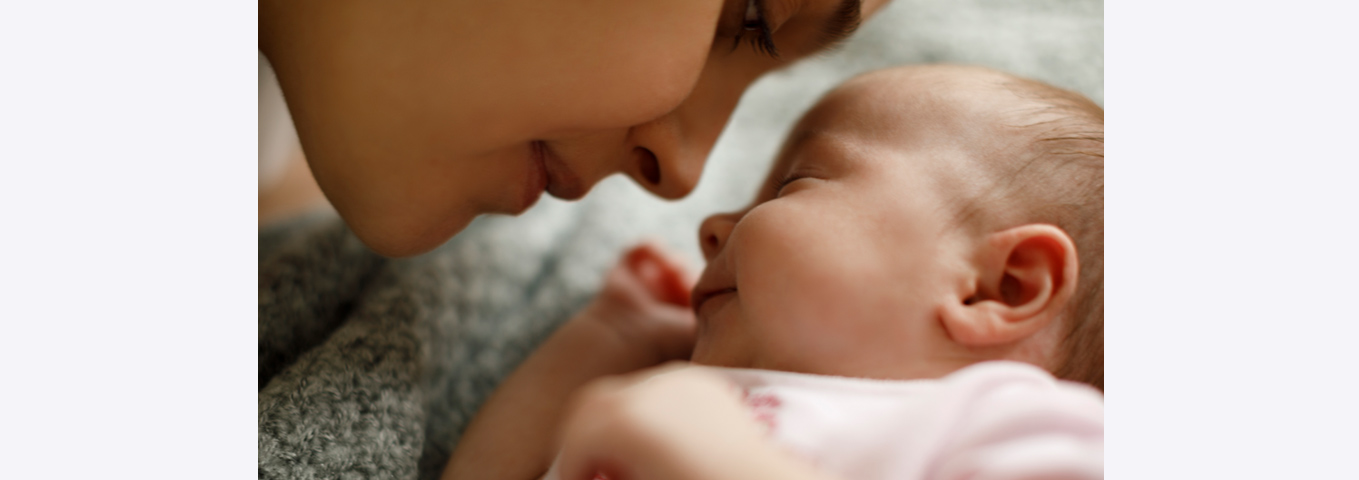 Warum Babys so viel Nähe brauchen