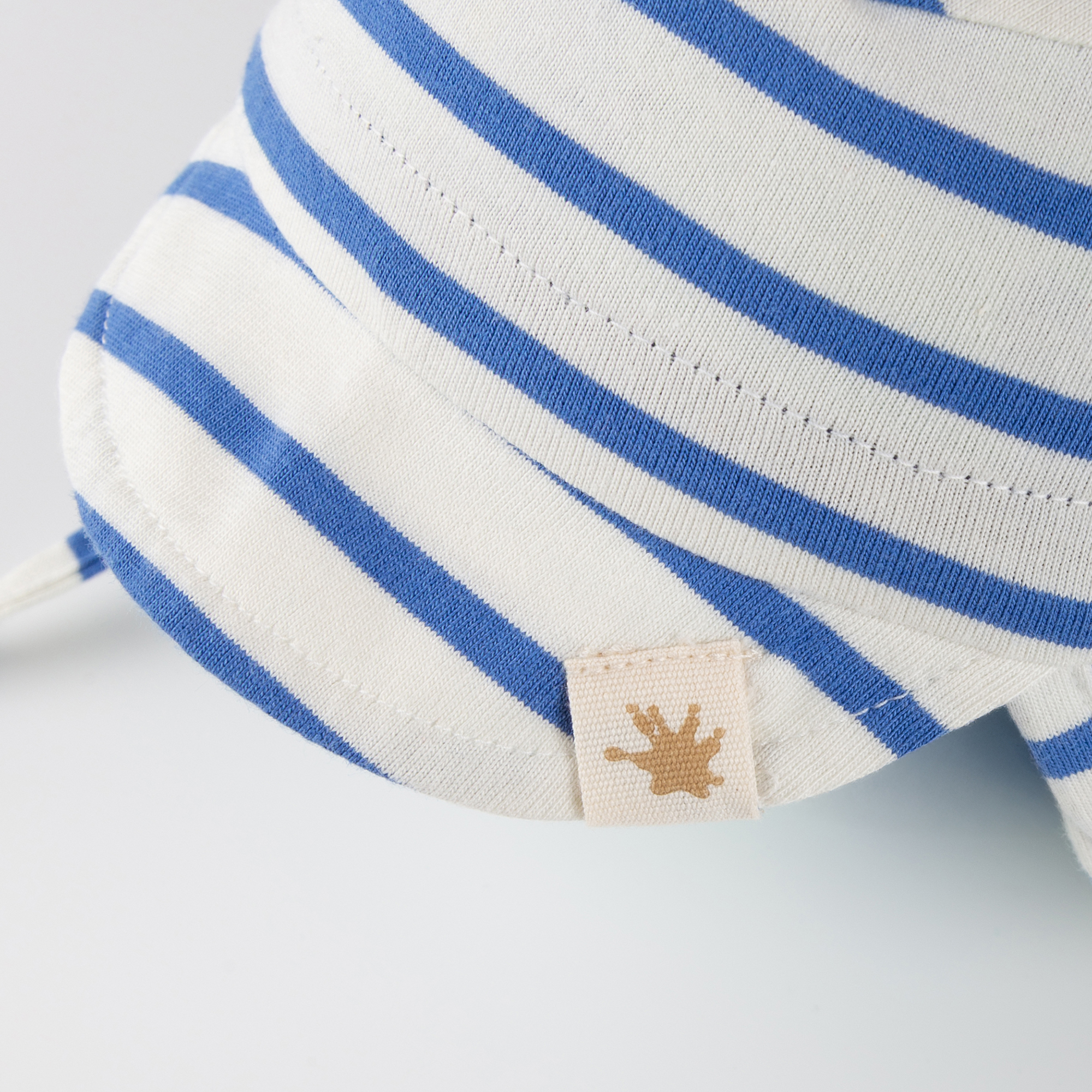 Baby Ringel Hut mit Nackenschutz Tiger & Löwe, blau/weiß