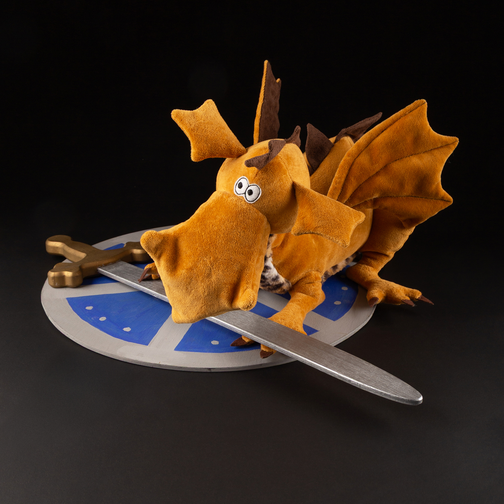 Kuscheltier Drache Fafner Bayreuther Festspiele 2025, Beasts Kuscheltier Drache Fafner Bayreuther Festspiele 2025, Beasts
