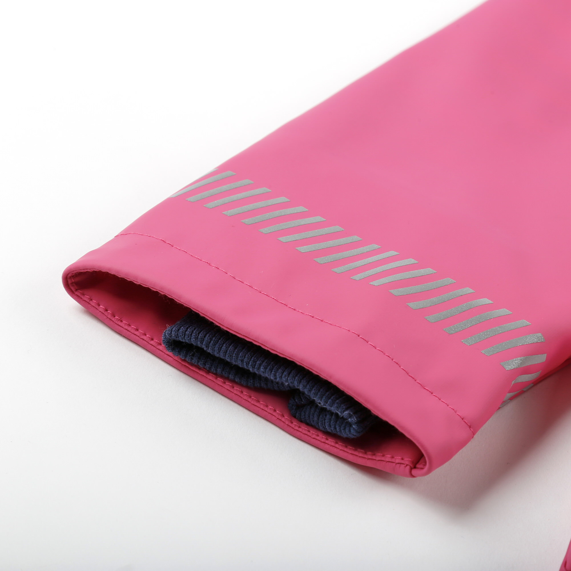Pinkfarbene Regenjacke, mit Baumwolle gefüttert